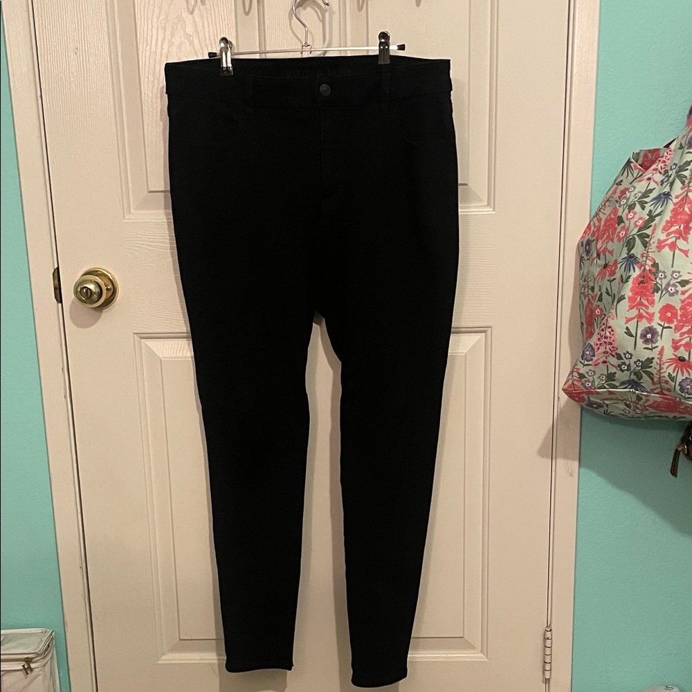 American Eagle Outfitters Classic High Rise Dream Stretch Black Jeans